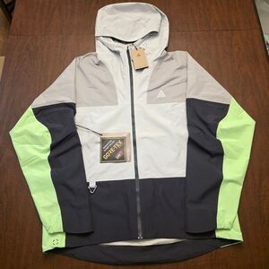 Nike ACG Chain Of Craters GORE-TEX Storm-FIT ADV Jacket Photon Dust Men's Size L